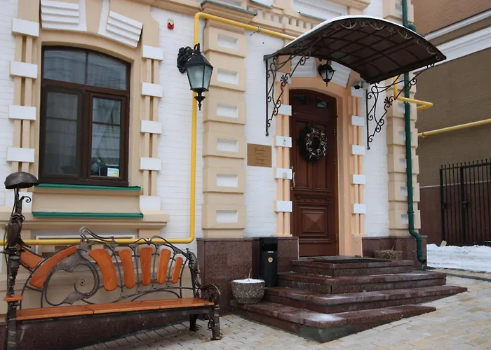 Готель Гончар Київ